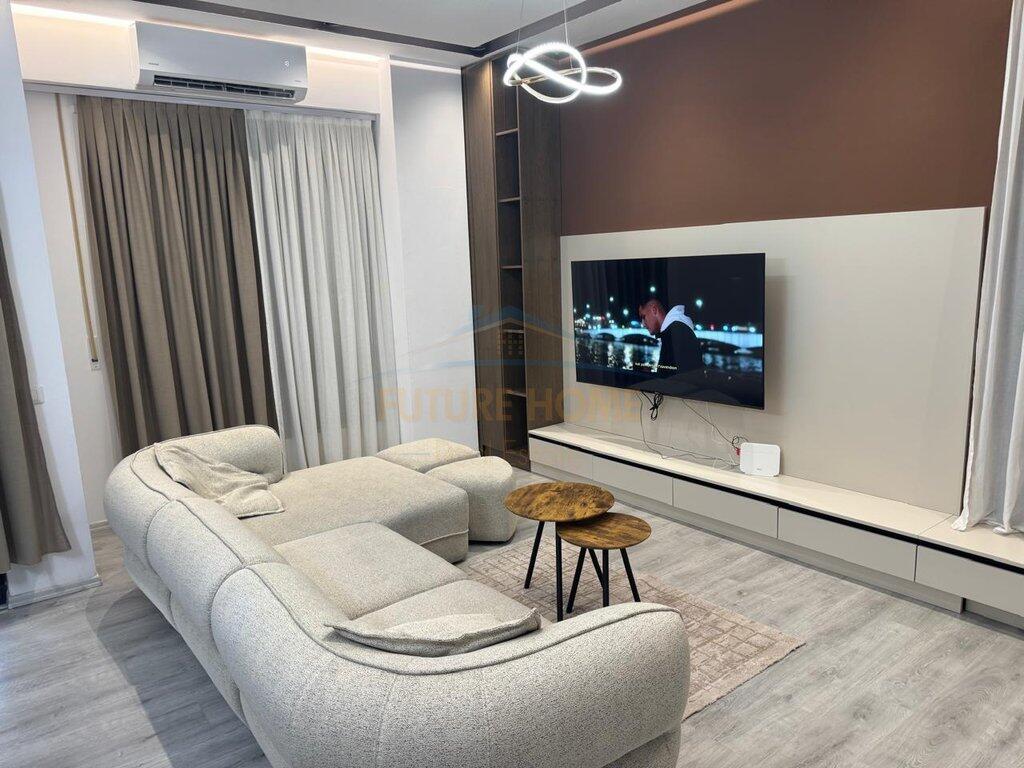 Qera, Apartament 2+1+2+2 Poste Parkimi, Ish Dogana, Tirane