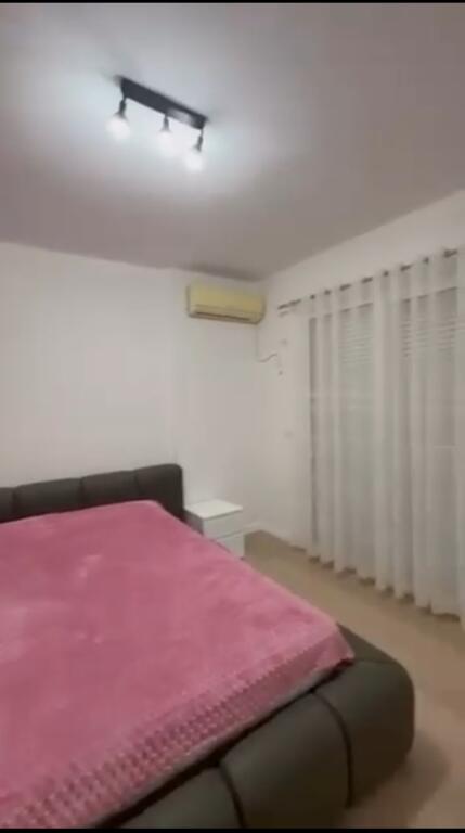 Jepen me qera  apartament  1+1 (Kompleksi Mateo)Kopshti  zologjik  