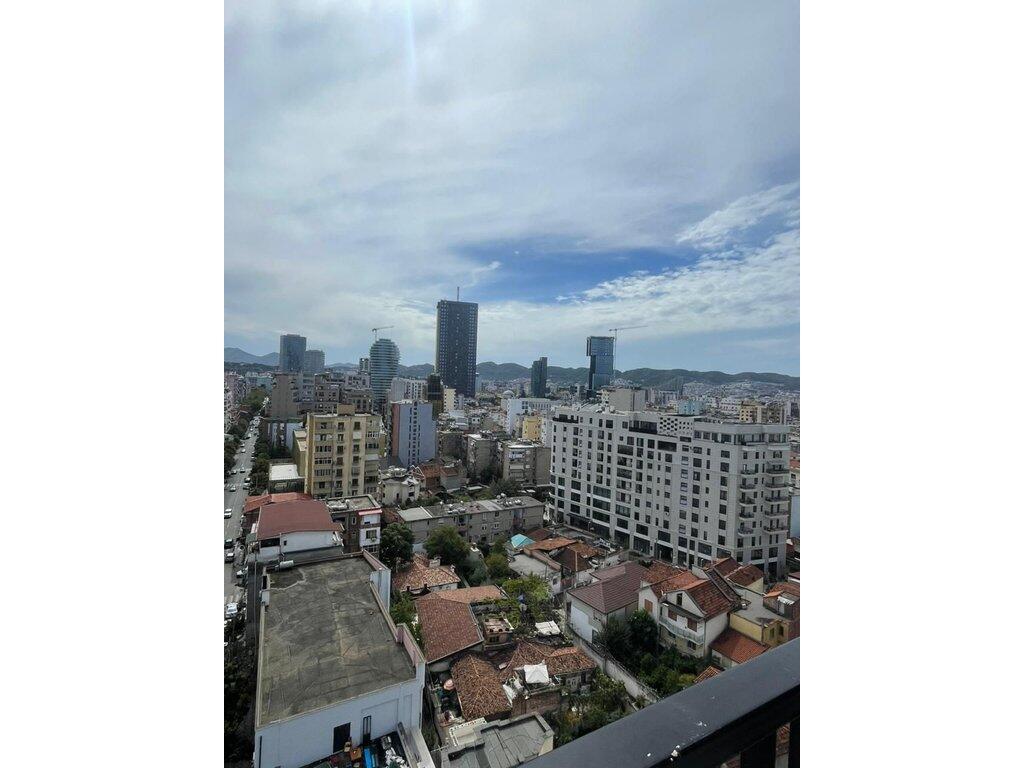 OFFICE SPACE FOR RENT +PARKING SPACE +PARKING SPACE AND VERANDA -1,000 € /Month