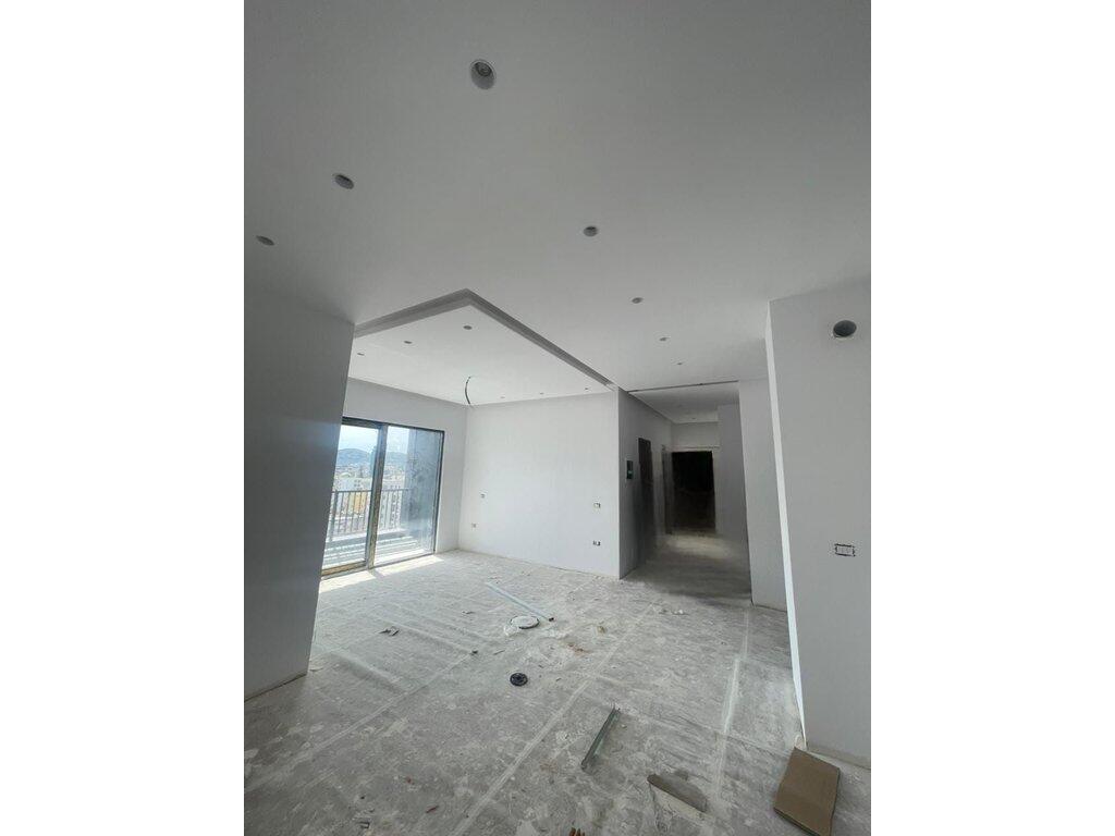 OFFICE SPACE FOR RENT +PARKING SPACE +PARKING SPACE AND VERANDA -1,000 € /Month