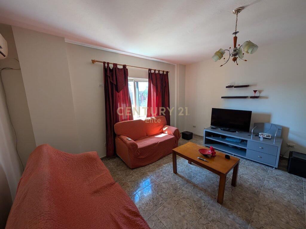 Apartment 2+1+2 for rent on Kavaja Street.