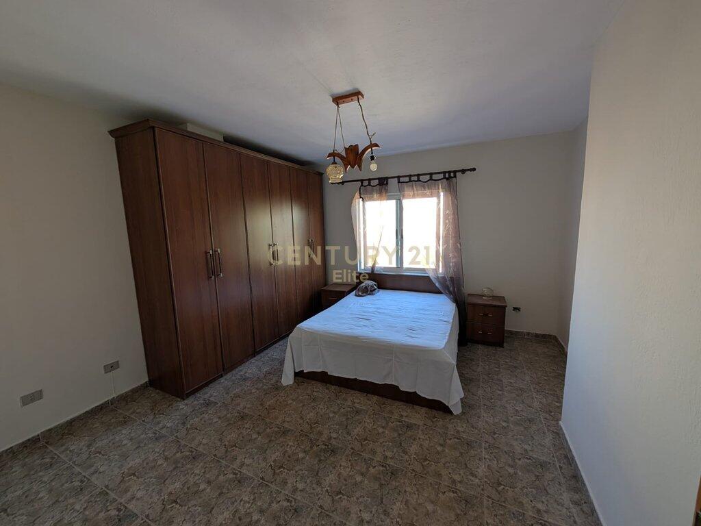 Apartment 2+1+2 for rent on Kavaja Street.
