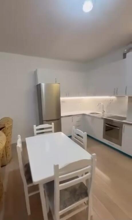 Jepen me qera  apartament  1+1 (Kompleksi Mateo)Kopshti  zologjik  