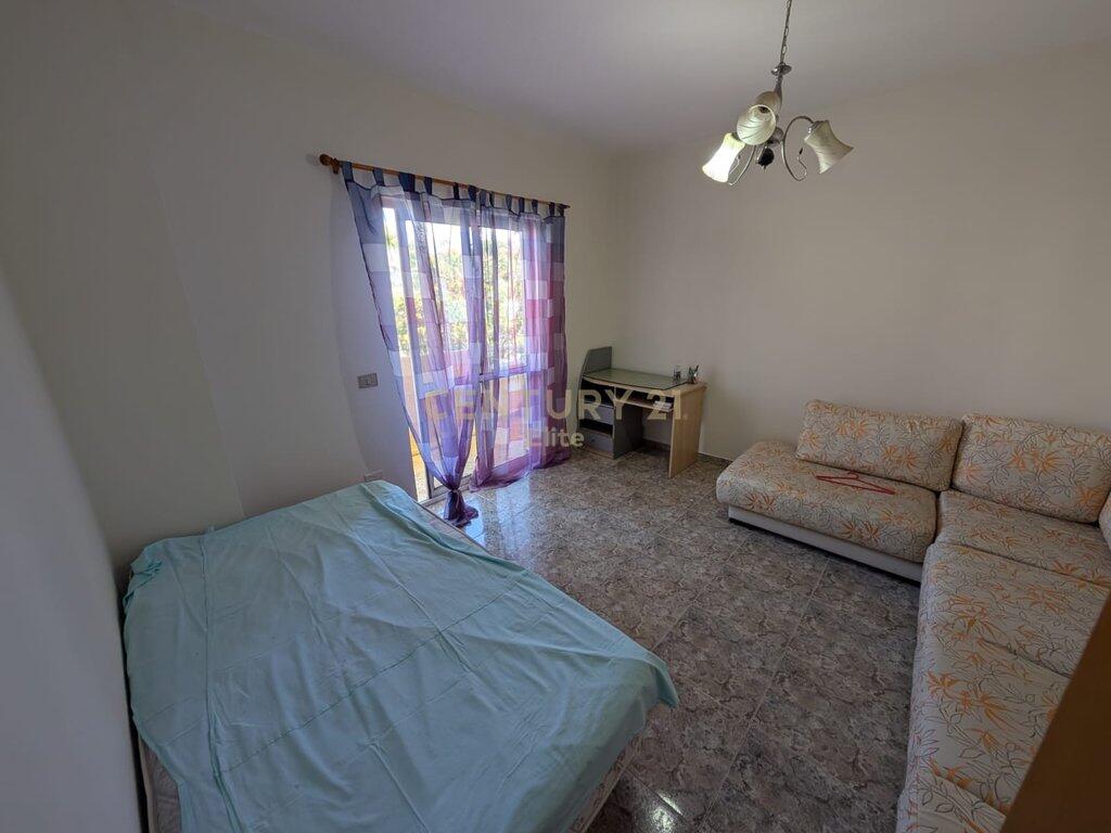 Apartment 2+1+2 for rent on Kavaja Street.