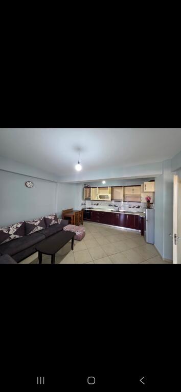Terminali Kompleksi Malajzjani Shitet Apartament 1+1