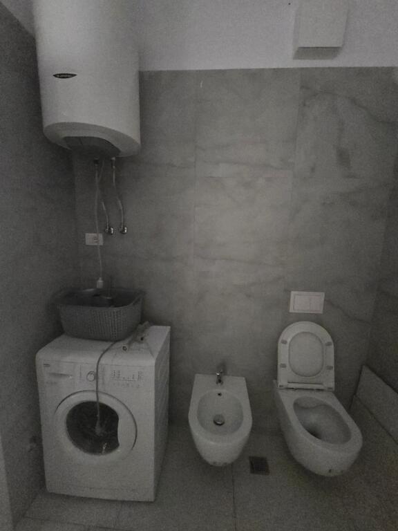 Jepet me qera Apartament 1+1, me siperfaqe 65m2.