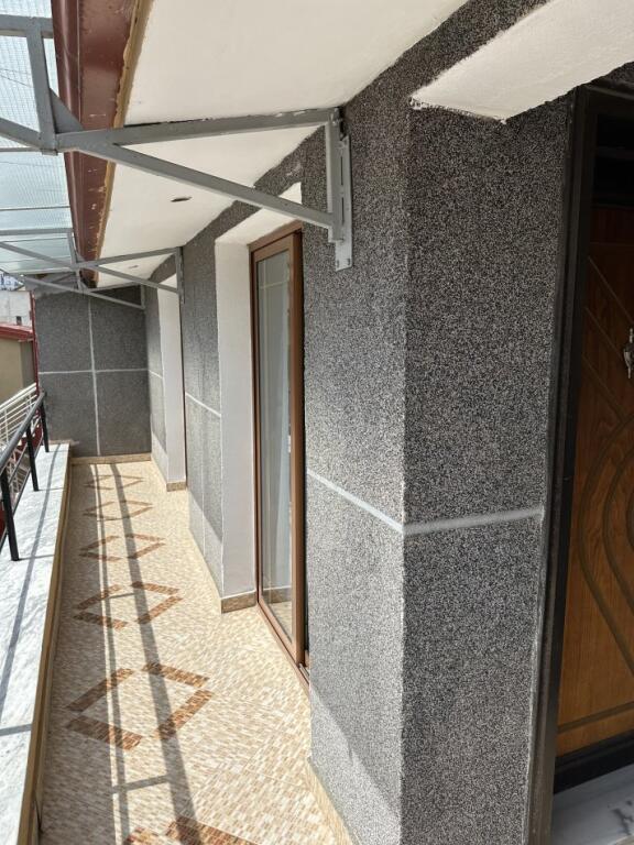 Jepet Me Qera Apartament 1+1+1 Ballkon