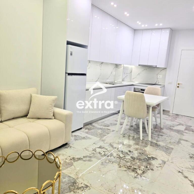 SUPER APARTAMENT 1+1 PER QIRA