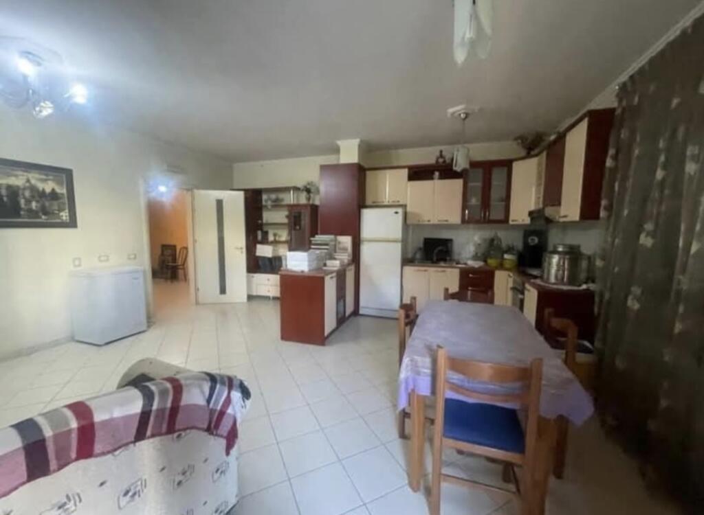 Apartament 2+1 me qira Ali Demi