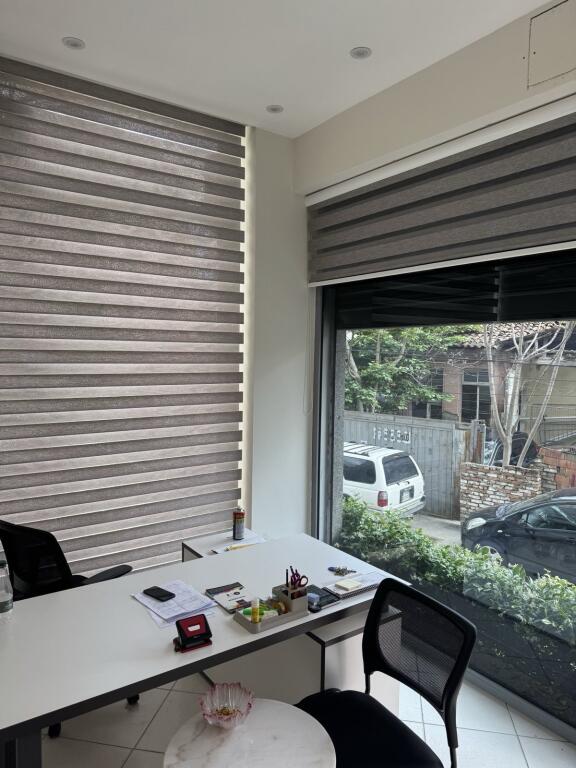 Jepet me qira ambient biznesi në qendër të Tiranës – Rruga Jeronim de Rada (pranë qendres tregtare Toptani)
