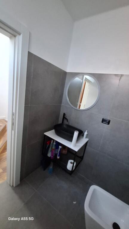 Office for rent in the Paris Commune area.