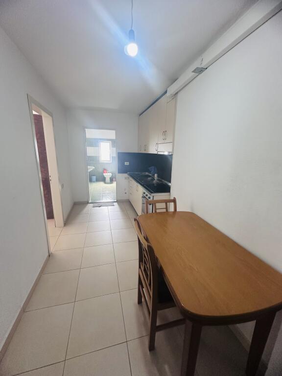 Jepet Me Qera Apartament 1+1+1 Ballkon