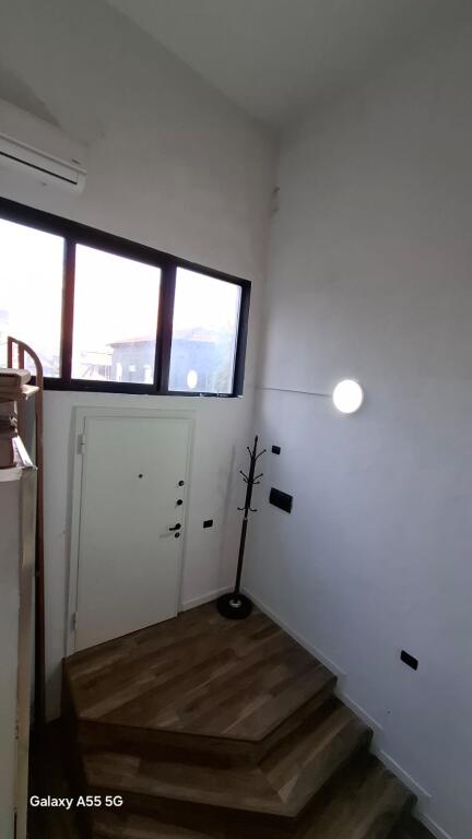 Office for rent in the Paris Commune area.