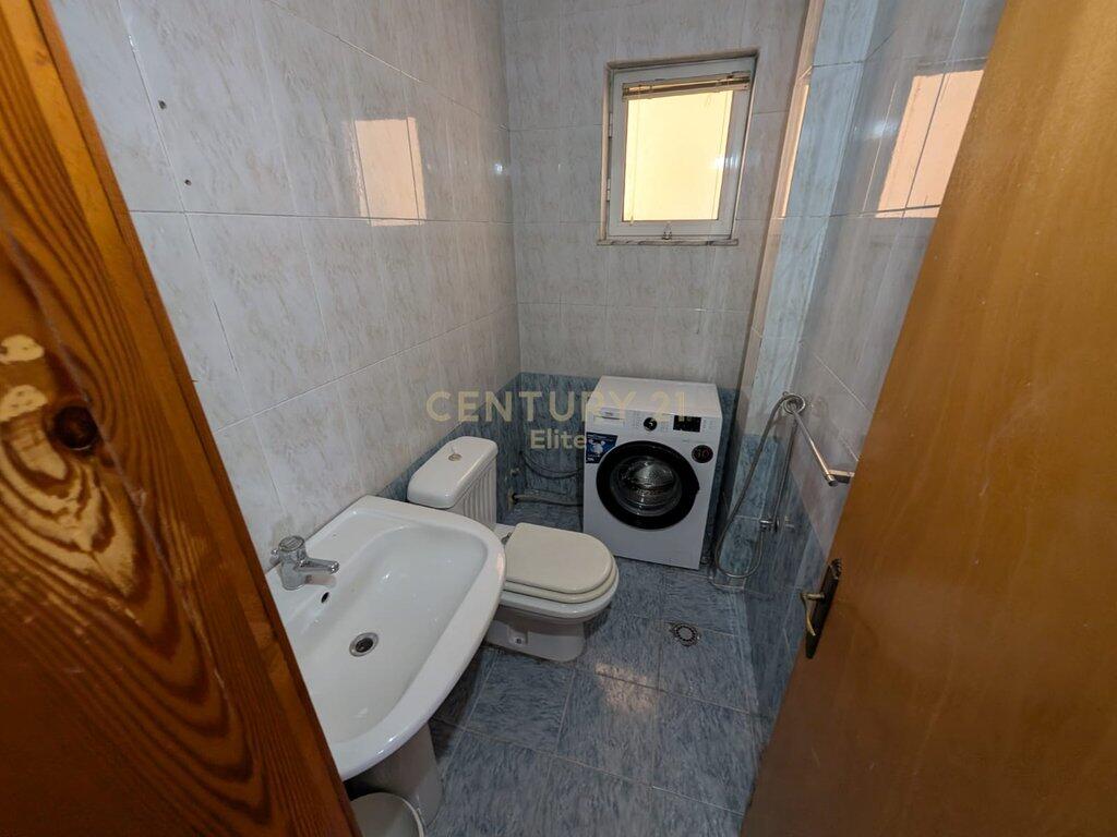 Apartment 2+1+2 for rent on Kavaja Street.