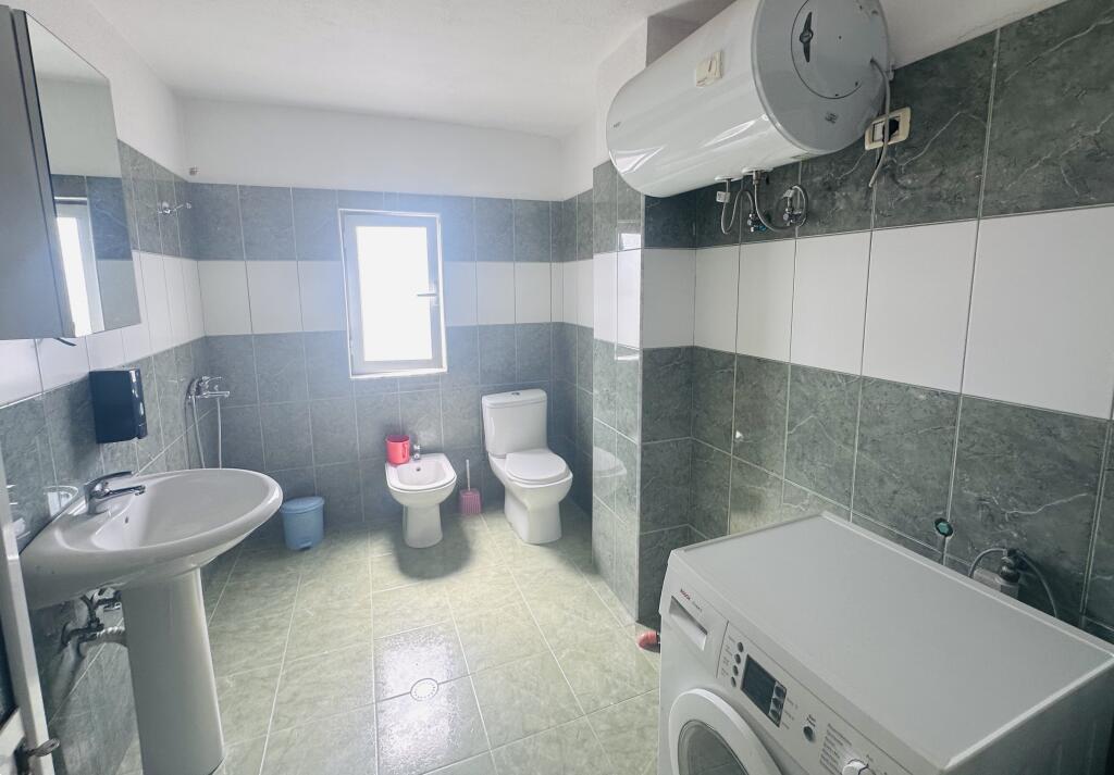 Jepet Me Qera Apartament 1+1+1 Ballkon