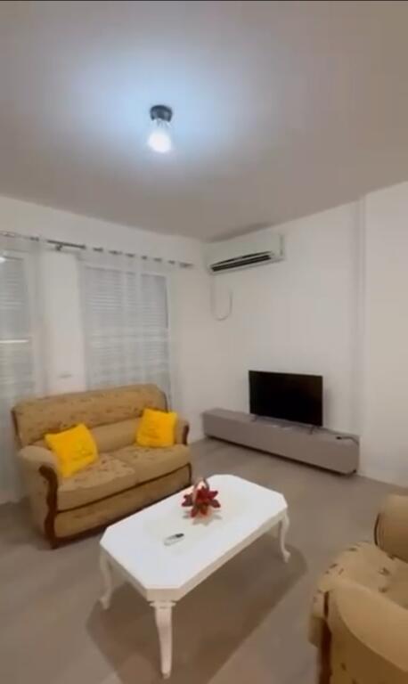 Jepen me qera  apartament  1+1 (Kompleksi Mateo)Kopshti  zologjik  