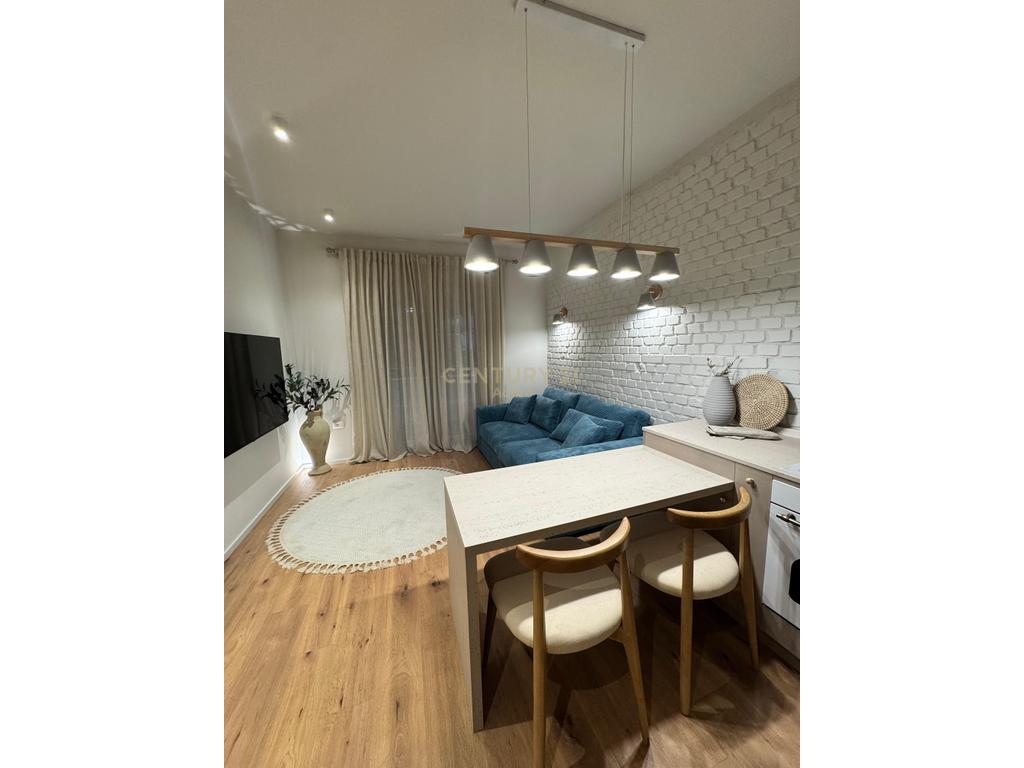 Jepet me qira apartament 2+1 tek Myslym Shyri