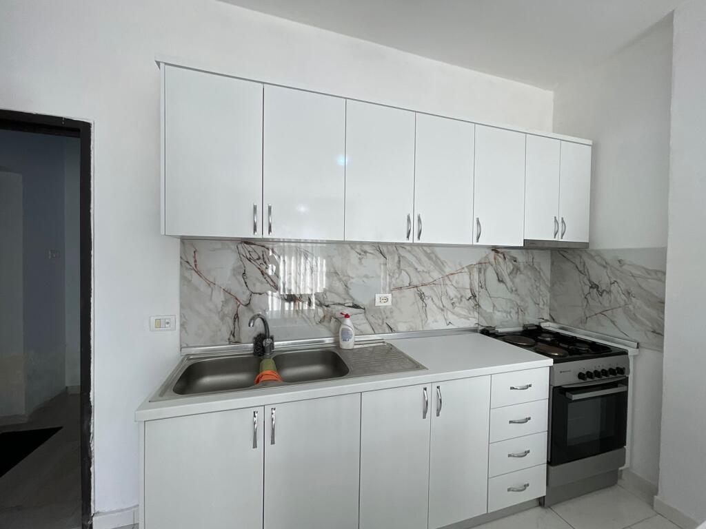 Apartament 1+1 me qira tek Rrota e Kuqe