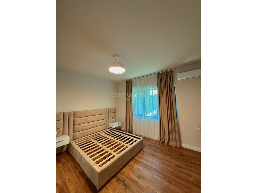 Vile 1-kateshe me qira ne Don Bosko 1,300 € /Muaj