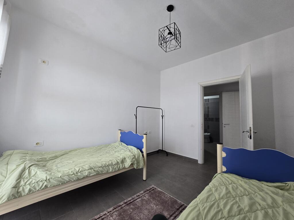 Apartament 2+1+2 me Qira ne Kamez