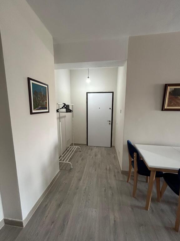 Apartament me qera