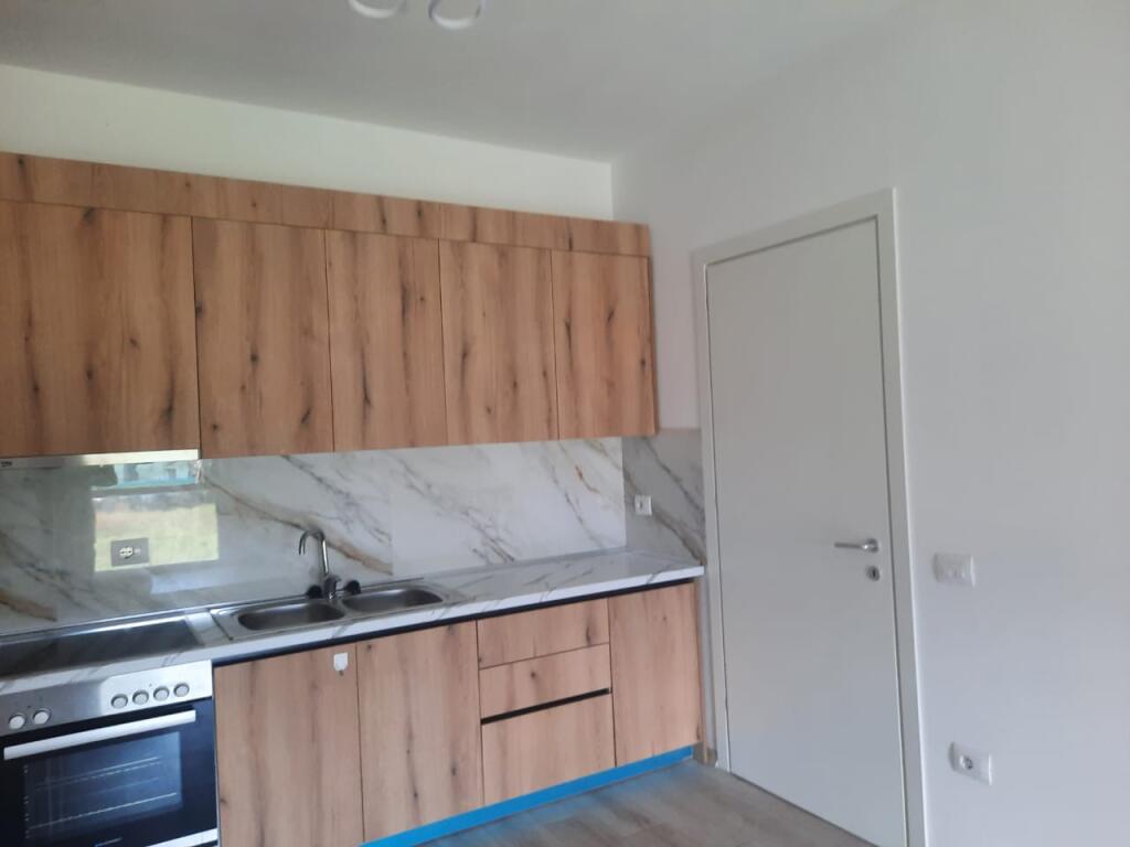 APARTAMENT ME QERA 1+1