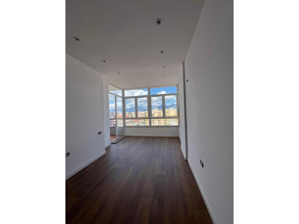 Shitet, Apartament 1+1, Astir, Tiranë