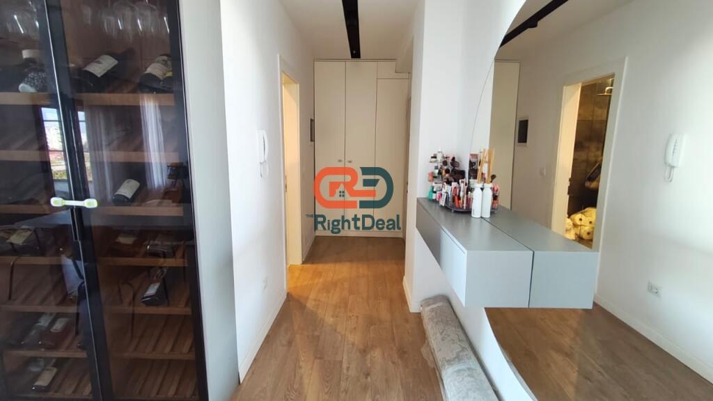 Tek Kopshti Botanik, Shitet Super Penthouse Totalisht I Investuar!!