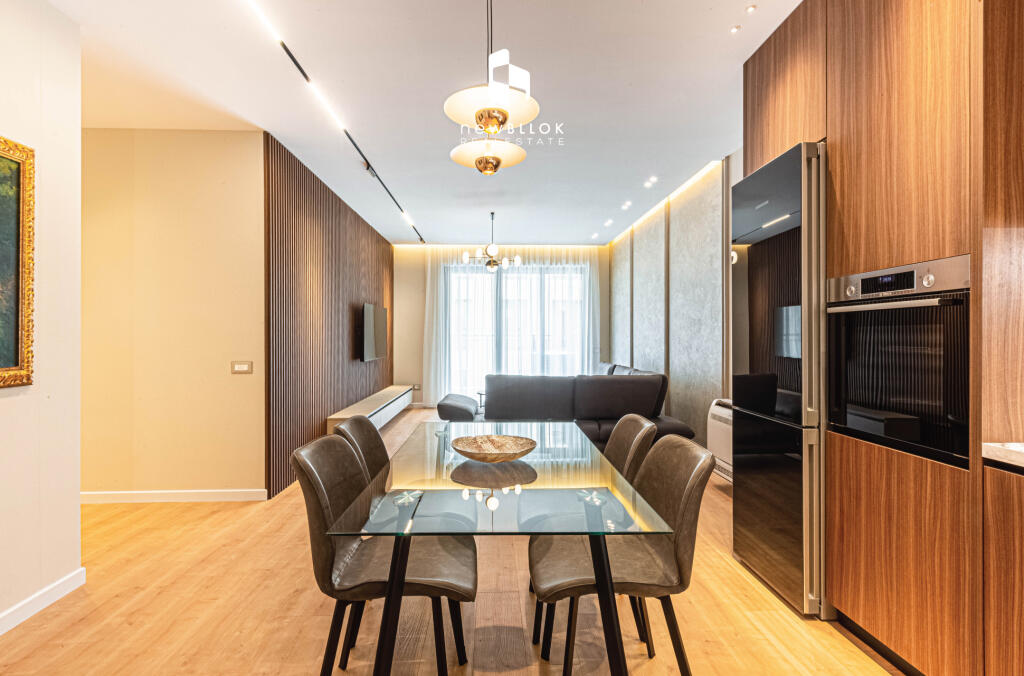Me Qira: Apartament Luksoz 2+1+2Wc + Garderobë + 3 P.Parkimi – Liqeni Thatë - Pranë Radisson