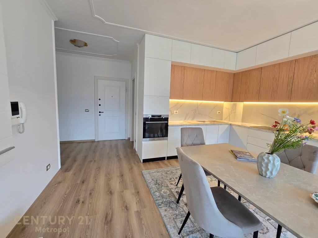 Apartment 2+1+2 for Rent near Shallvaret Palaces- 1150 € Gross