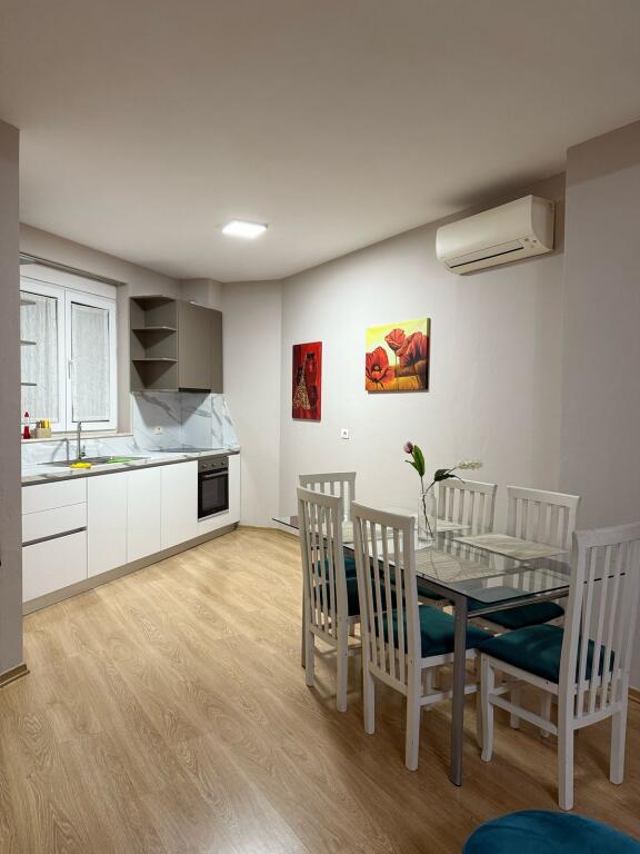 Affittasi duplex 3+1 – Kodra e Diellit 1