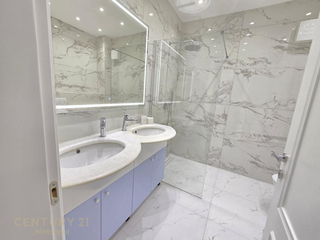 Apartment 2+1+2 for Rent near Shallvaret Palaces- 1150 € Gross
