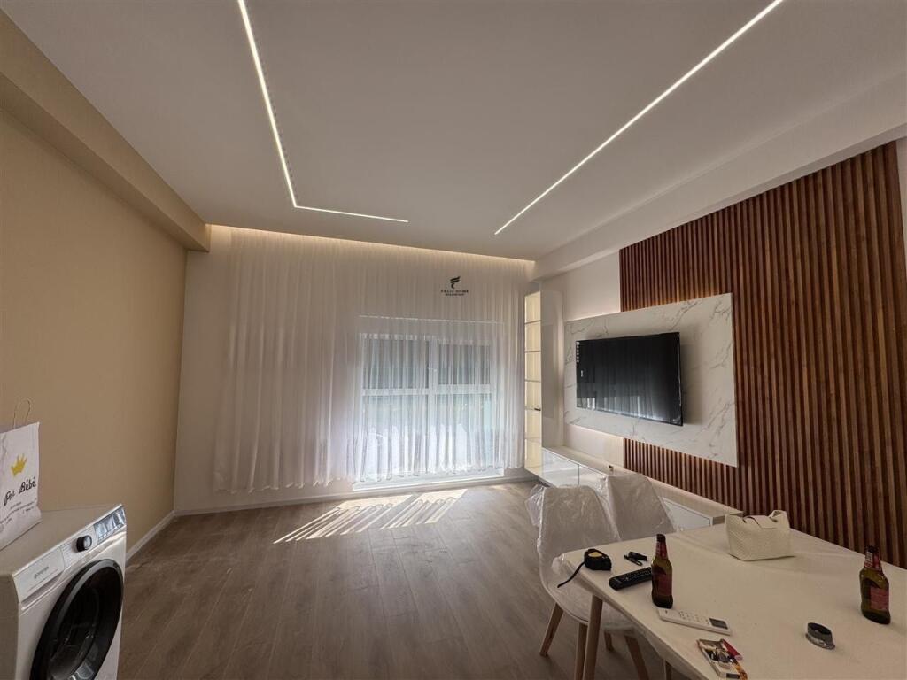 APARTAMENT ME QERA 1+1 ALI DEM 500 EURO