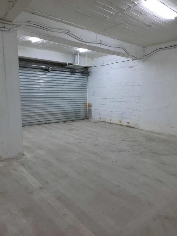MAGAZZINO IN AFFITTO 170 M2 ASTIR 550 EURO