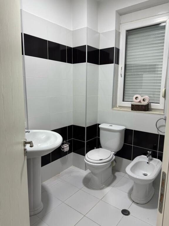 Affittasi duplex 3+1 – Kodra e Diellit 1