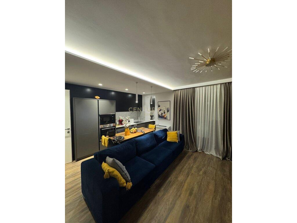 Shitet, Apartament 2+1, Brylli