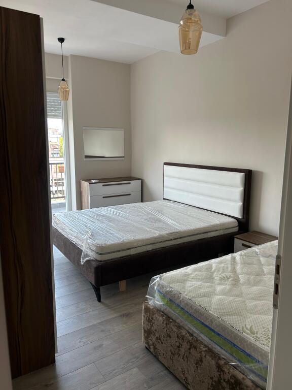 Apartament me qera