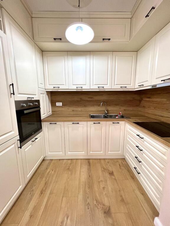 JEPET ME QERA APARTAMENT 2+1 BLLOK, LSI