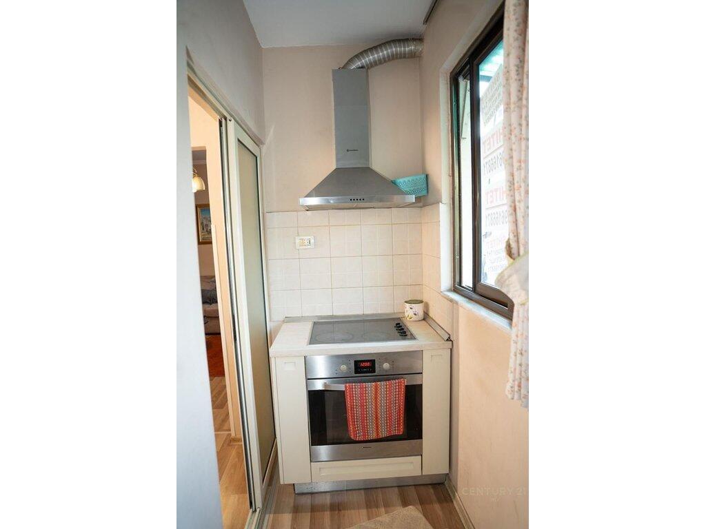 🏡 APARTAMENT ME QIRA – RRUGA IRFAN TOMINI, PRANË UNAZËS SË VOGËL