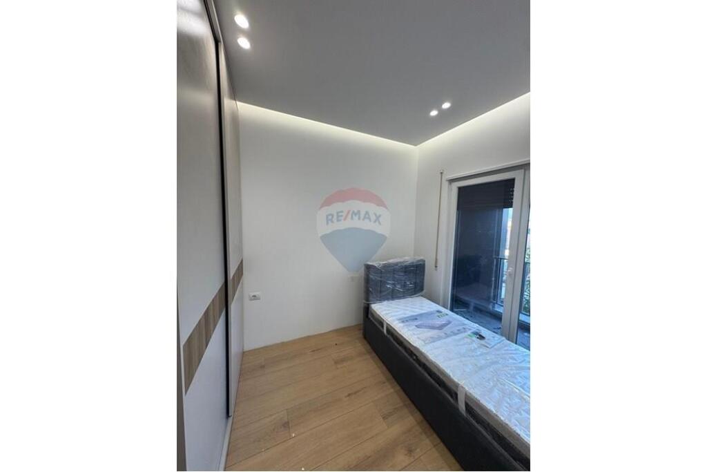 Apartament - Për Qira - Tirana Golden Park, Tiranë