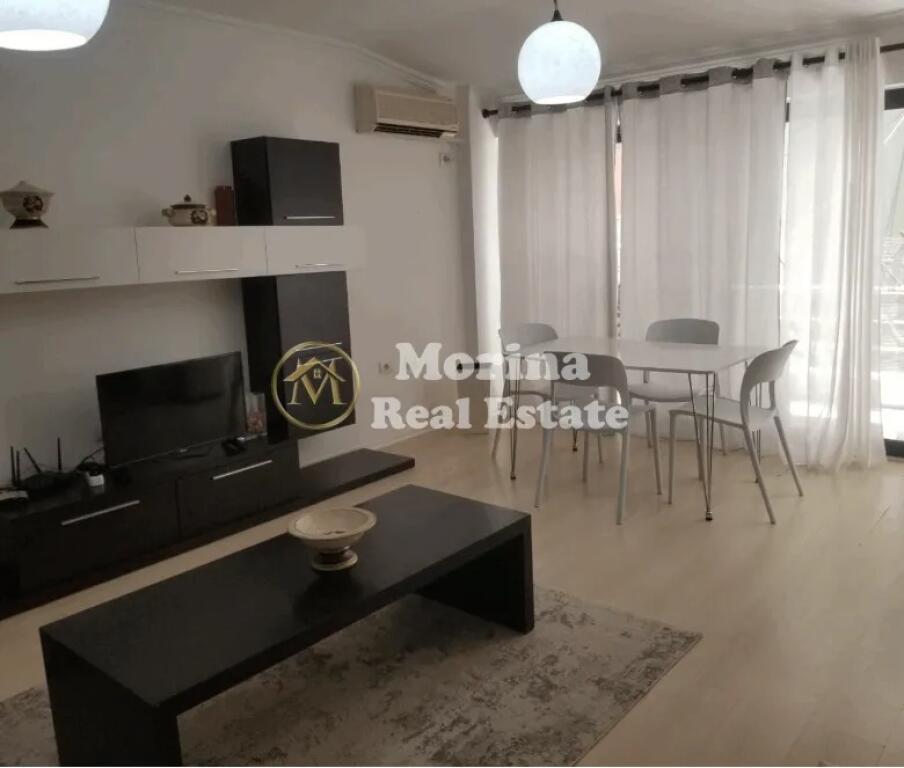 Affitto Appartamento 2+1, nel Bllok, 800 Euro/mese