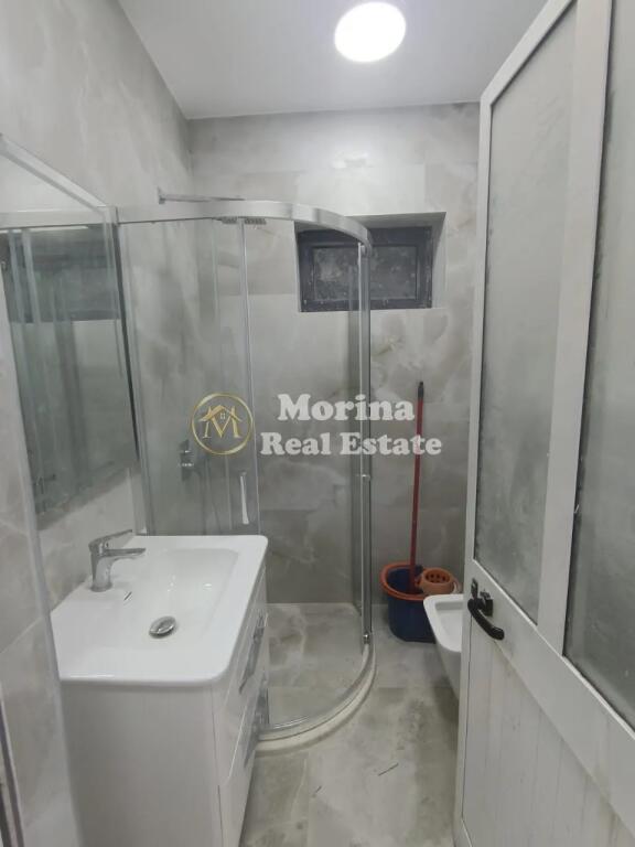 Locale Commerciale in Affitto, Centro, 400 Euro/mese