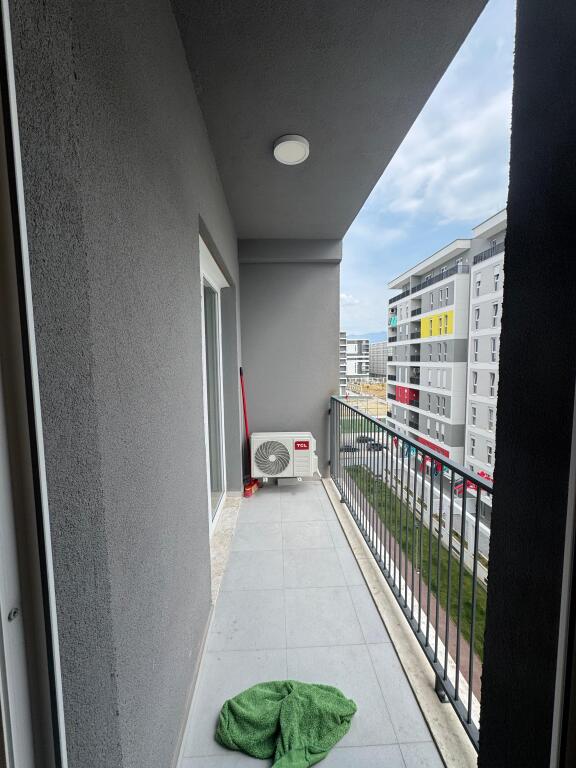 Shitet apartament 2+1 tek Univers City