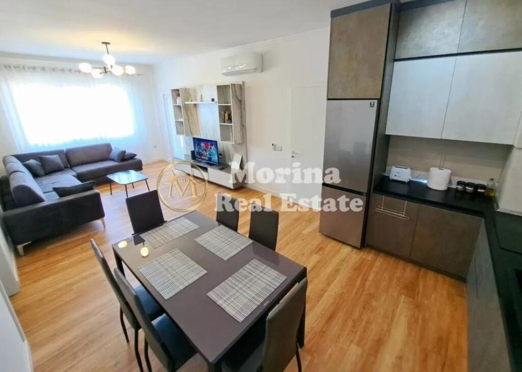 Qera, Apartament 2+1+2+Parkim, Pazari Ri, 1250 euro/muaj