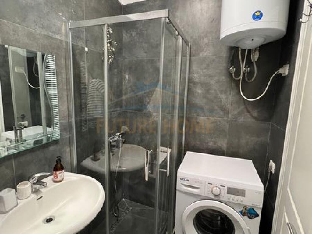 Shitet, Apartament 1+1, Unaza e Re.