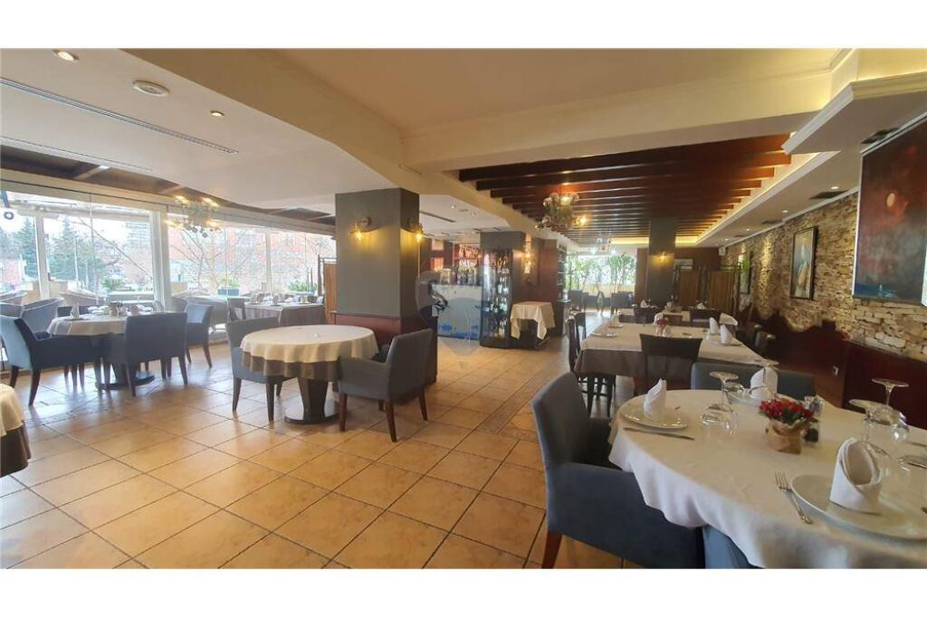 Ristorante - In Affitto - Viale Jean D'Arc, Tirana !