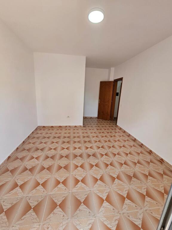 SHITET APARTAMENT 2+1 NE PLAZHIN GOLEMIT