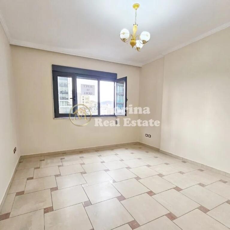 Rent, Business Premises, Skenderbej Square, 950 euros/month