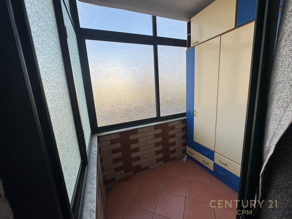 APPARTAMENTO 3+1+2 PRESSO 21 DHJETORI! 300,000 €