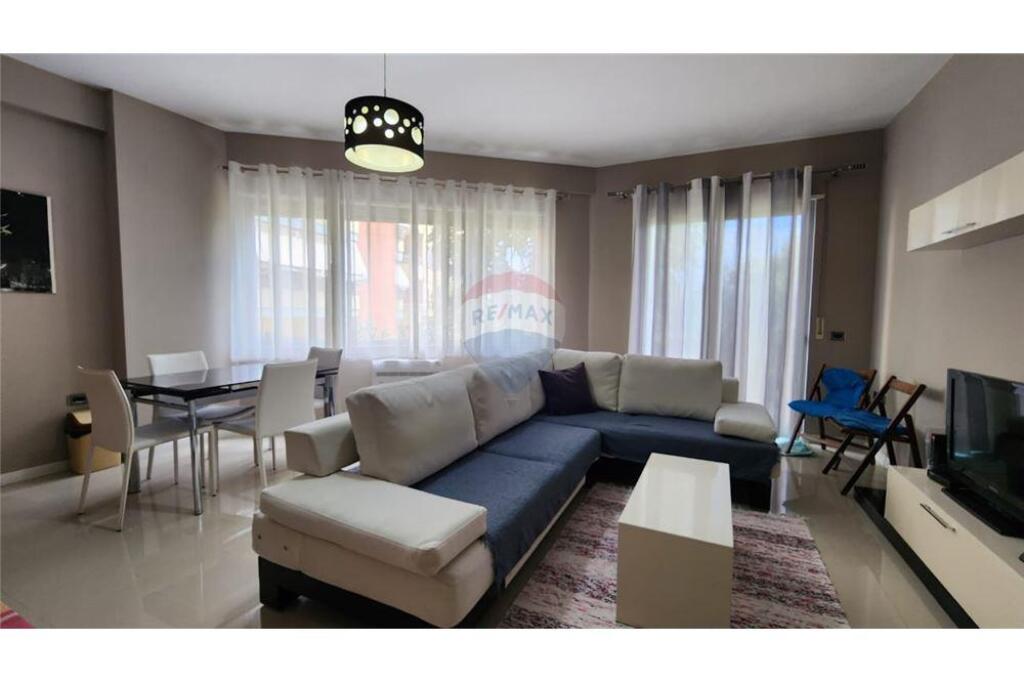 Apartament 2+1 per shitje Kopshti Botanik !
